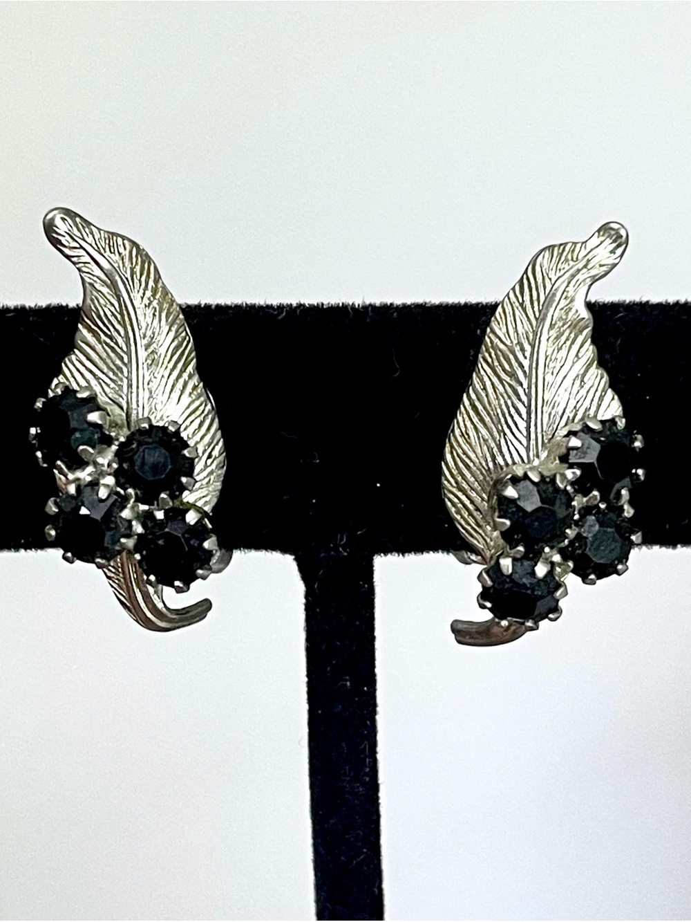 Vintage 1960s Black Rhinestone Cluster Silver Leaf Clip On Earrings Mod Gothic